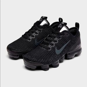 Nike Air VaporMax Flyknit 3 Running Shoes. Size 7